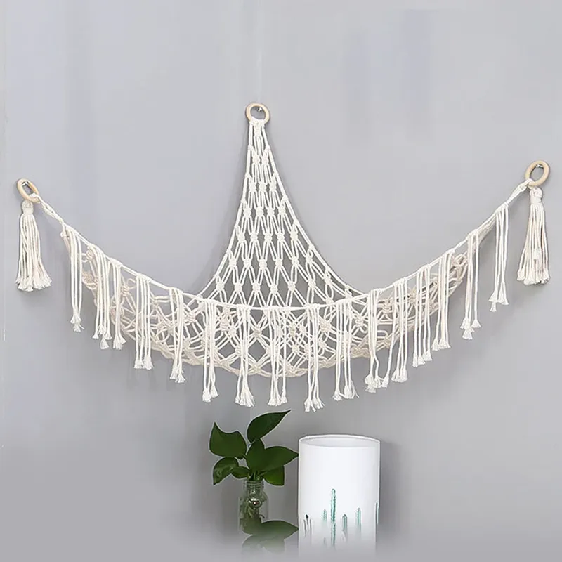 Boho Plüschtier Hängematte Dreieckige Form Hängender Netz-Aufbewahrungskorb Baumwolle Quasten Wandnetz für Schlafzimmer Wohnzimmer