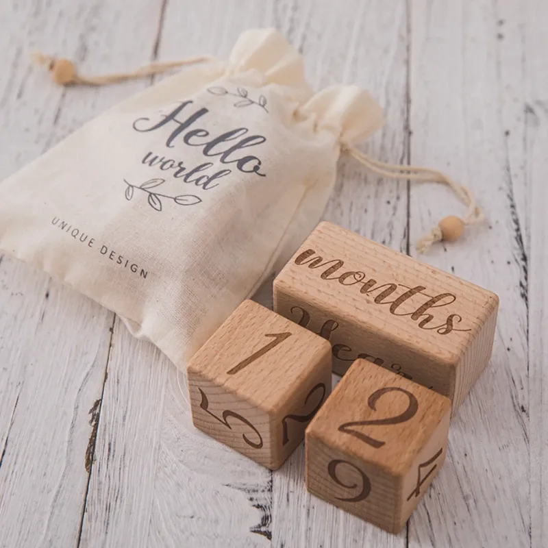 3 teil/satz rohes Holz Baby Monat Meilenstein Karte Buche Block Quadrat graviert Neugeborenen Monat Geburtstag Meilensteine Block Fotografie Requisiten