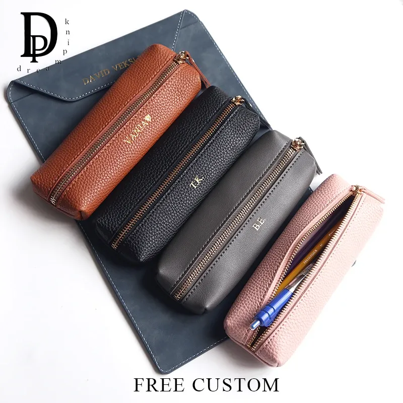 Benutzerdefinierte Name Leder Federmäppchen Business School Student Reißverschluss Stifttasche Großhandel Kosmetiktasche Aufbewahrungstasche Personalisiertes Mini-Geschenk