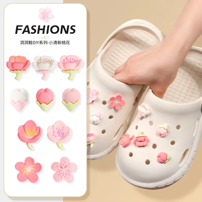 10 Stück romantische Kirschblüten-Schuhanhänger für Crocs, DIY, Allgleiches, abnehmbare Schuhe, Schnalle, Dekoration, Zubehör, Geschenke