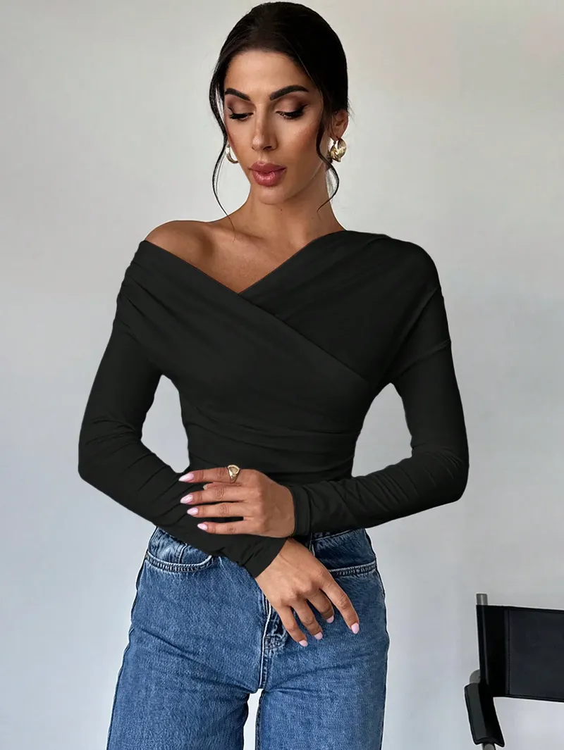 Herbst und Winter Neue Linie Kragen Einfarbig Schlank Sexy Off-die-schulter Europäischen Stil Casual Lange-ärmeln T-shirt Basis Frau