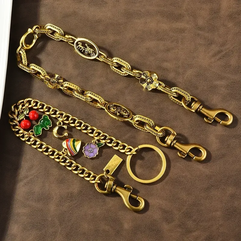 Taschenanhänger, glänzender Kirsch-Schlüsselanhänger, bunter modischer Auto-Schlüsselanhänger, Metall-Blumen-Schlüsselanhänger, exquisites Geschenk, Souvenir