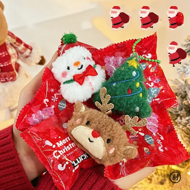 5-teiliges Weihnachtsüberraschungs-Blindbeutel-Puppen-Anhänger-Brosche, dekorativer Pin-Anhänger, Weihnachtsgeschenk für Kinder