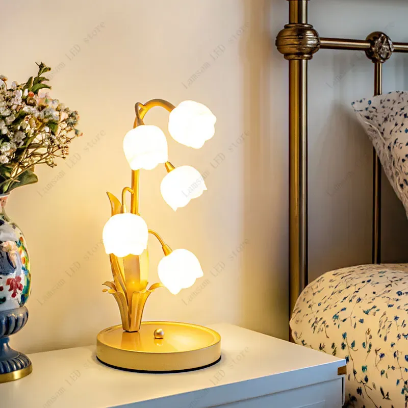 LED-Blumen-Tischlampe Kreative Kunst-Dekor Schreibtischleuchte 3 Farben Nachtlicht für Schlafzimmer Wohnzimmer Arbeitszimmer Moderne Beleuchtung
