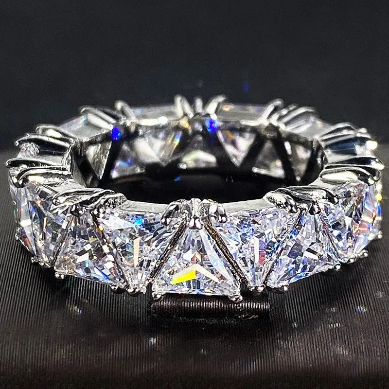 Luxuriöser Ring aus 925er Sterlingsilber, dreieckiger Zirkonring mit AAA-Zirkonkristall, Verlobungsschmuck, Geschenk für Frauen