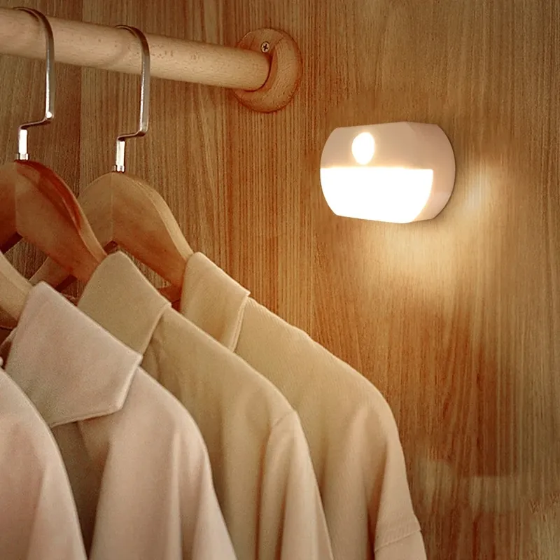 Trockene, batteriebetriebene Schrankleuchte mit PIR-Bewegungssensor, automatische EIN/AUS-Nachtlampe für Küche, Kleiderschrank, Schrank, Treppe