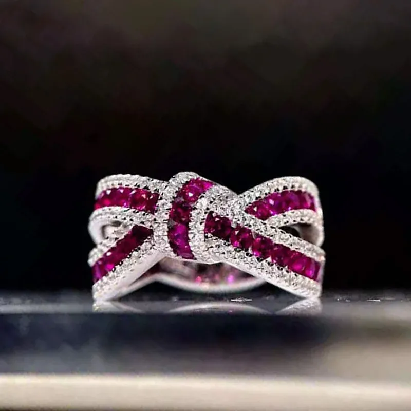 Huitan Noble Lady Fashion Verlobungszeremonie-Accessoires mit hellem Zirkonia, stilvoller weiblicher, wunderschöner, trendiger Hochzeitsschmuck