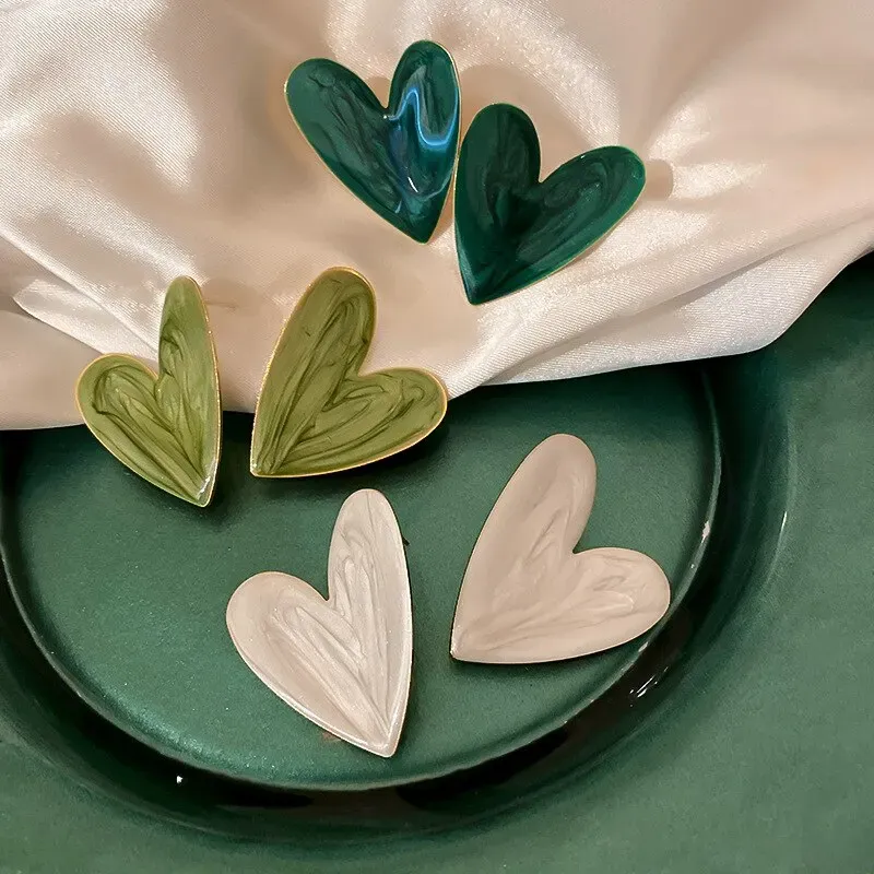 Große Herz-Liebes-Ohrringe für Frauen und Mädchen, minimalistisches weiß-grünes Farbmuster, Graffiti-Glasur-Ohrstecker, ästhetischer Schmuck