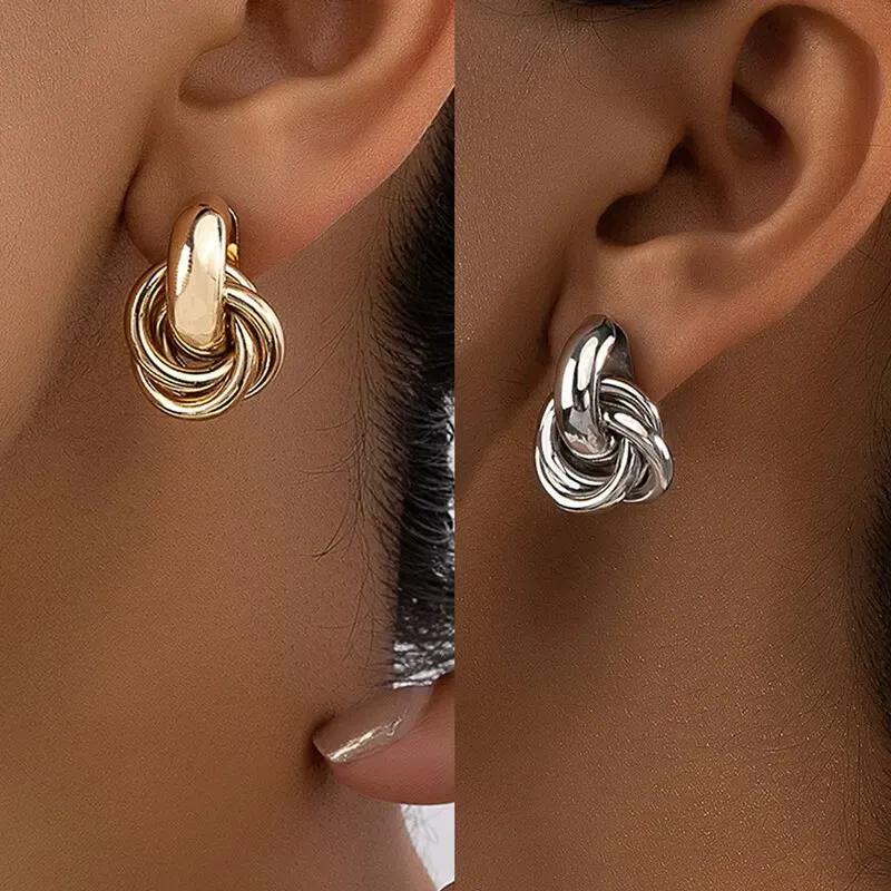 2-Paar-Set mit Gold- und Silberfarben, Knoten-Creolen-Set für Damen, glänzende Beschichtung, trendiges Ohrring-Ohrstecker, niedliches Schmuckset für den täglichen Gebrauch