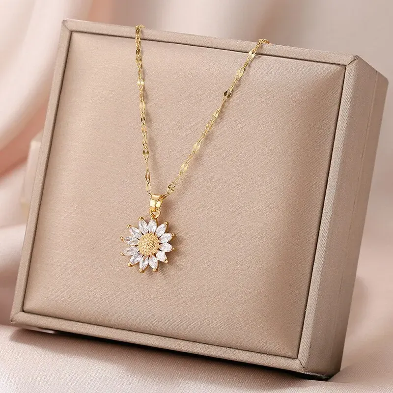 1PCS Gold-farbe Halskette Damen Licht Luxus Stil Blume Anhänger Intarsien Zirkonia Titan Stahl Kette Urlaub Schmuck