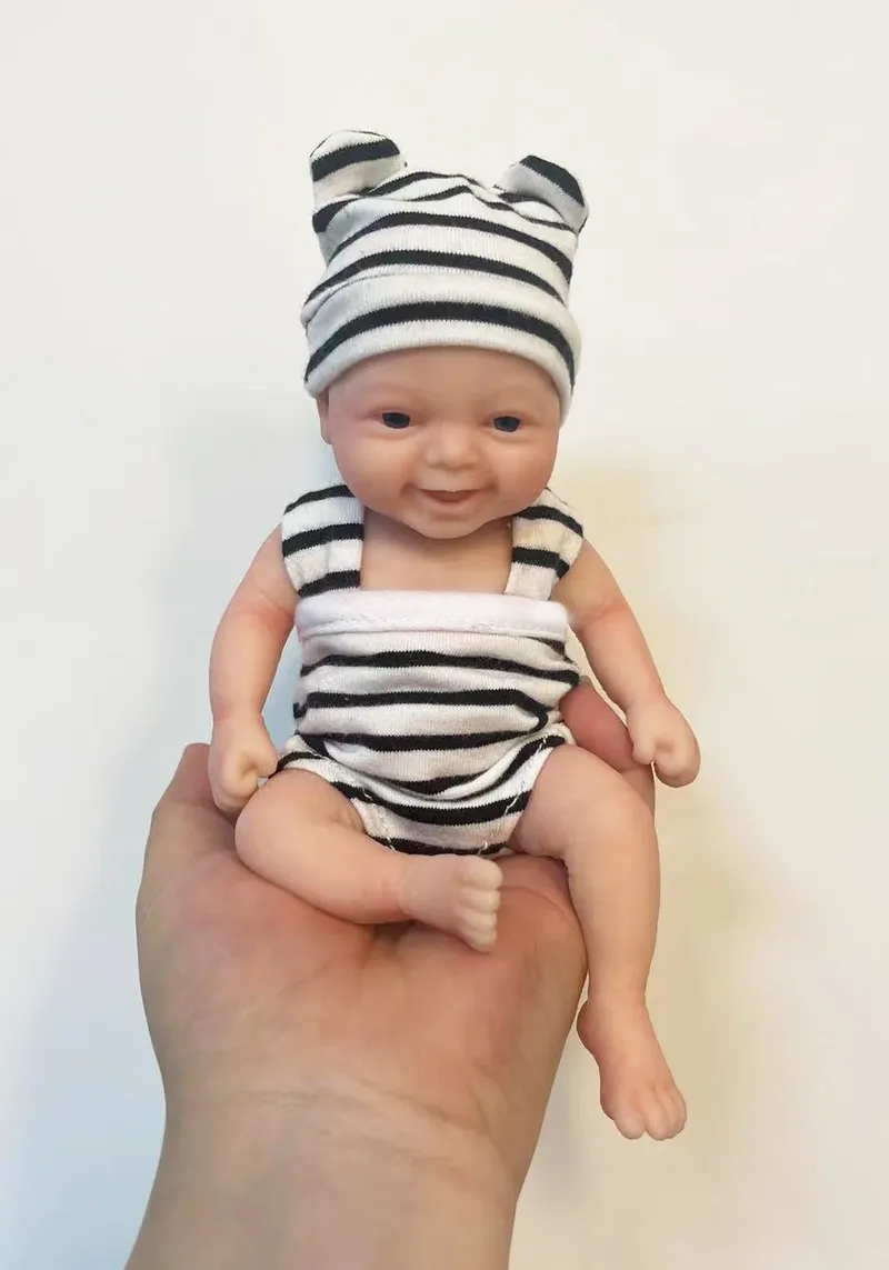 7" Junge & Mädchen Micro Preemie Ganzkörper-Silikon-Babypuppe „Noah“ Lebensechte Mini-Reborn-Puppe Surprise Kinder Anti-Stress