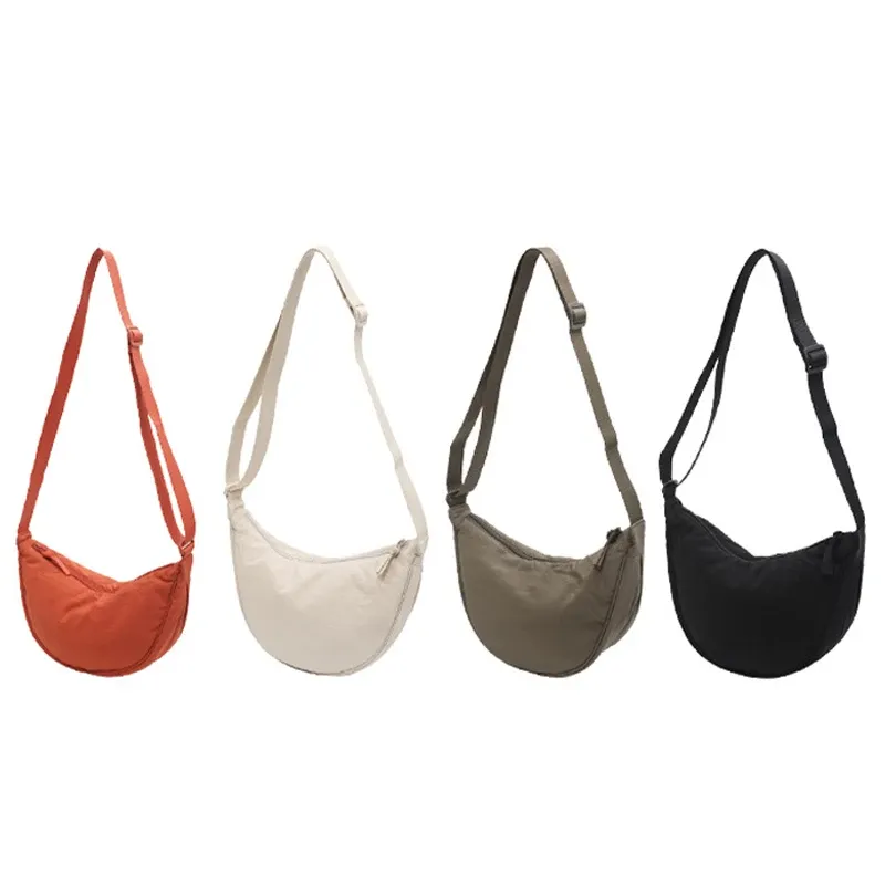 Neue einfache und lässige einfarbige Nylon-Knödeltasche mit großer Kapazität für Damen, Umhängetasche für Reisen und Pendeln