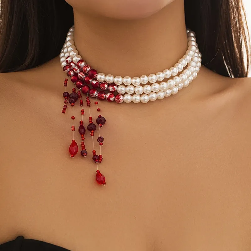 Mehrschichtige Vintage rote Blutmuster Imitation Perle Quaste Anhänger Halskette für Frauen Goth Kristall Perlenkette Halloween Schmuck