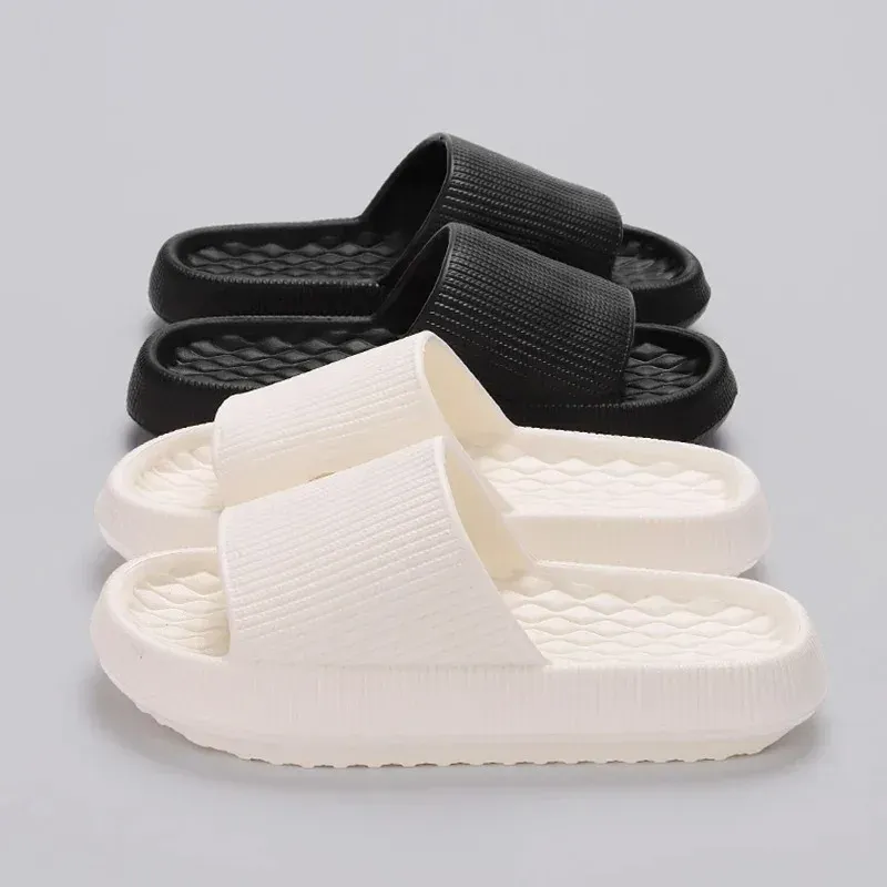 Dicke Plattform Eva Cloud Slipper Frauen 2024, Sommer, leichte Frau, Strand Hausschuhe, rutschfest, für Badezimmer, Zuhause, Outdoor-Rutsche