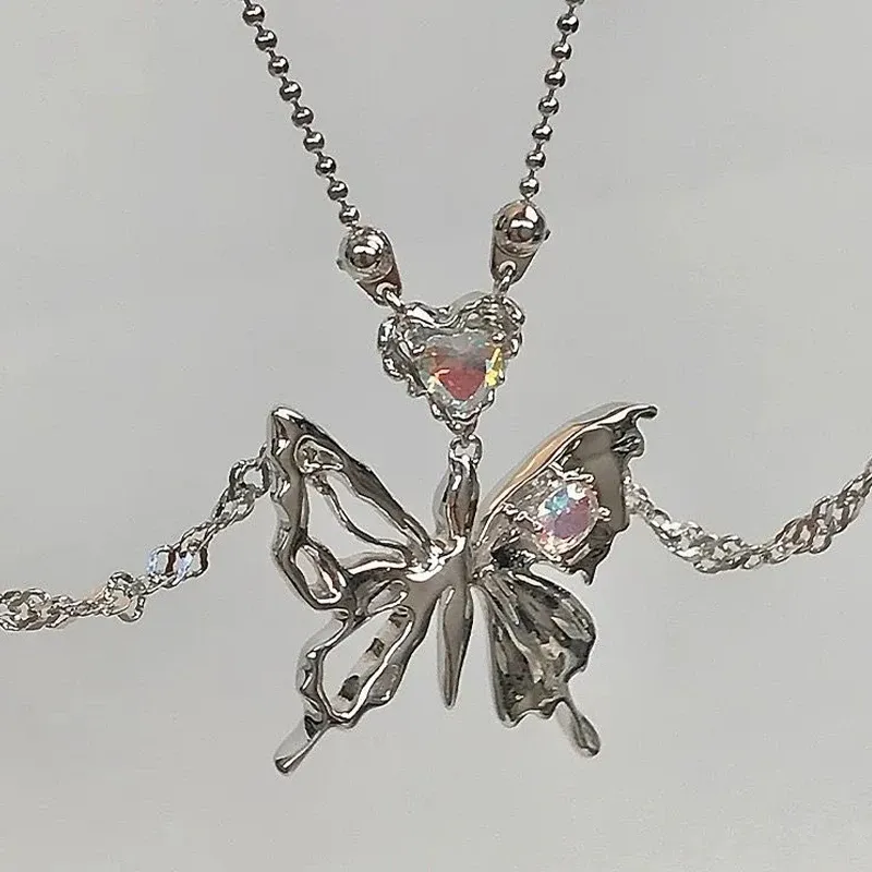 Punk Schmetterling Anhänger Halskette Frauen Y2K Kristall Licht Luxus Egirl Herz Grunge Schlüsselbein Kette Mode Schmuck Party Geschenk 2024