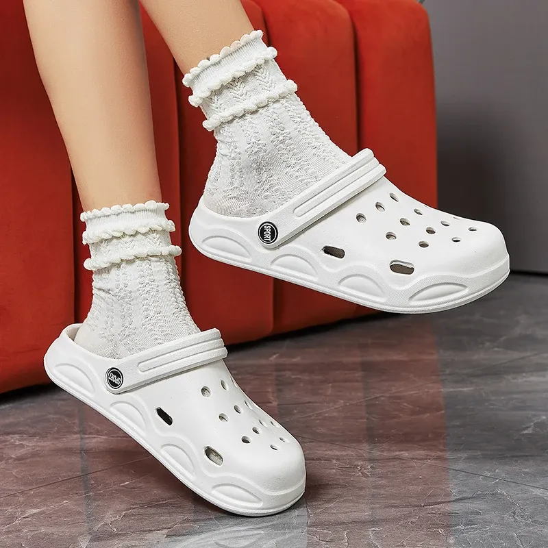 Sommer Bequeme Clogs Hausschuhe für Frauen Leichte Anti Slip Strand Sandalen Frau Mode Weiß EVA Wasserdichte Garten Schuhe