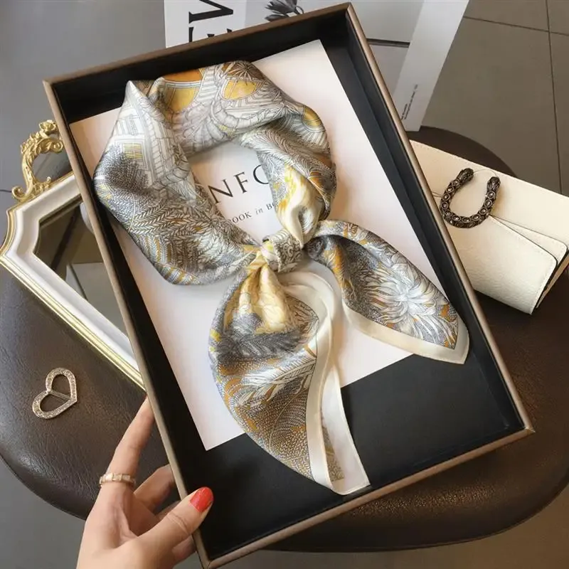High-end-Seide Schal Dame 70*70 cm Seide Quadrat Schal Frauen Weiche Satin Haarband Halstuch Krawatte Weibliche stirnband Foulard Tasche Band