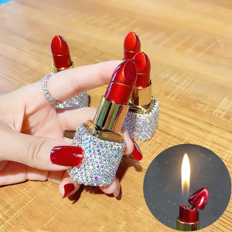 Luxus Diamant Lippenstift Aufblasbares Feuerzeug Mini Butan Rosa Wasser Diamant Tragbares Feuerzeug High-End-Frauen Rauchen Geschenk