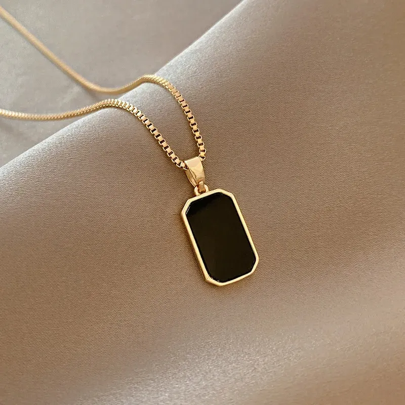 DIEYURO 316L Edelstahl Minimalistischen Rechteckigen Anhänger Koreanische Schwarz Epoxy frauen Gold Halskette Exquisite Lange Schmuck Geschenk