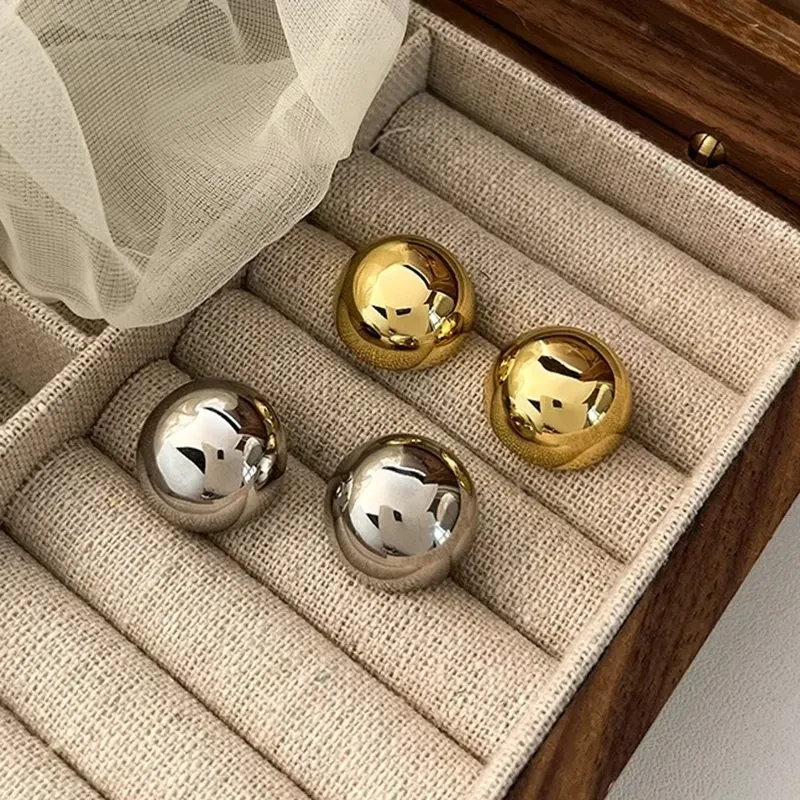 Europäischen Stil Punk Mode Geometrische Halb Metall Große Kugel Runde Stud Ohrringe für Frauen Mädchen Party Zubehör
