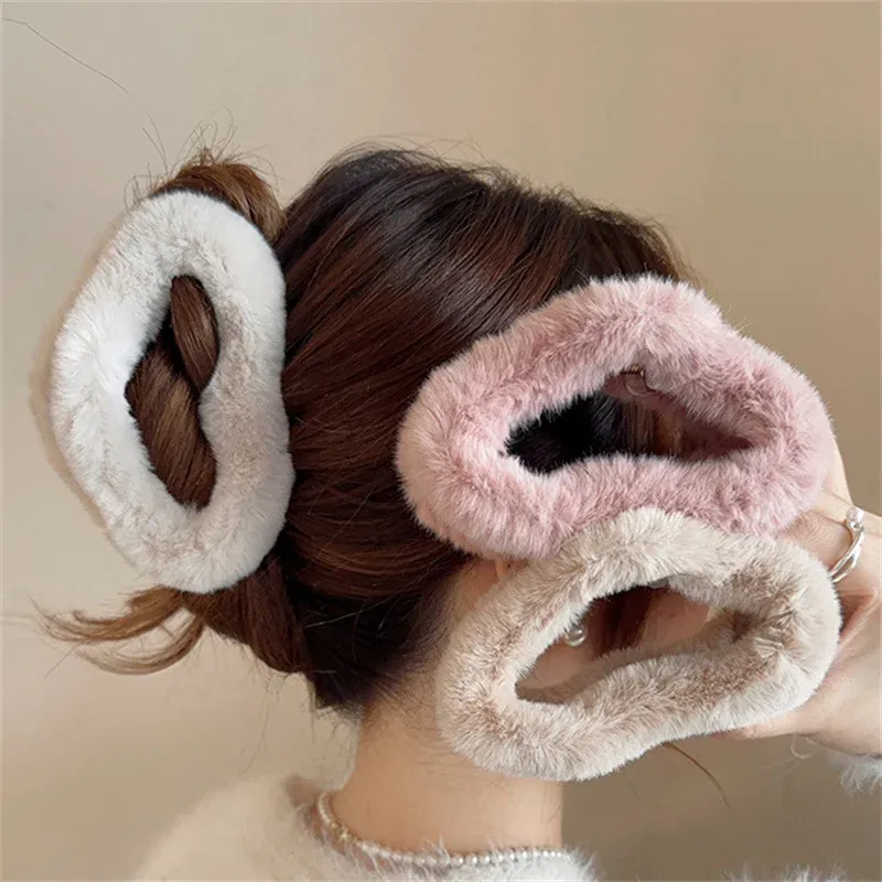 Neue Große Feste Farbe Plüsch Wolke Haar Clips Frauen Koreanische Mode Einfache Haarnadel Elegante Mädchen Shark Clip Haar Zubehör