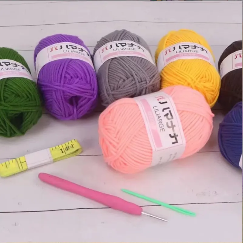 Mehrsträngiges DIY-Garn kann mit Acrylgarn in mehreren Farben gedreht werden, geeignet für Häkelgeschenke für Anfänger und Erwachsene