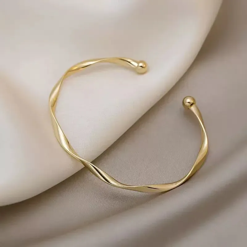 2025, neue Mode, kreativ, einzigartiges Design, minimalistisch, geometrisch, Biegeform, verstellbares Armband, geeignet für Mütter bis Se