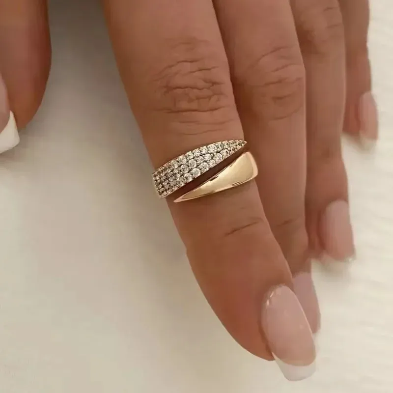Vergoldete Sonnenringe für Damen, Naturstein, eingelegt in hohler Metallstruktur, Ring, trendiger Schmuck