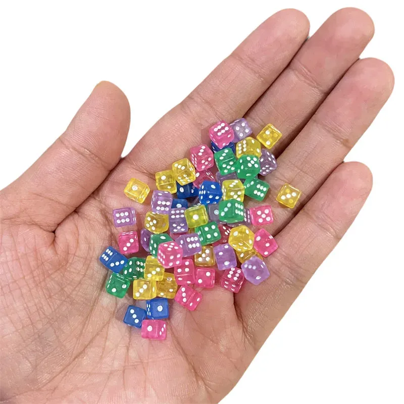 6 Farben 100 Stück 5 mm klare transparente Mini D6 Acryl rechtwinklige Punktwürfel für Brettspielzubehör