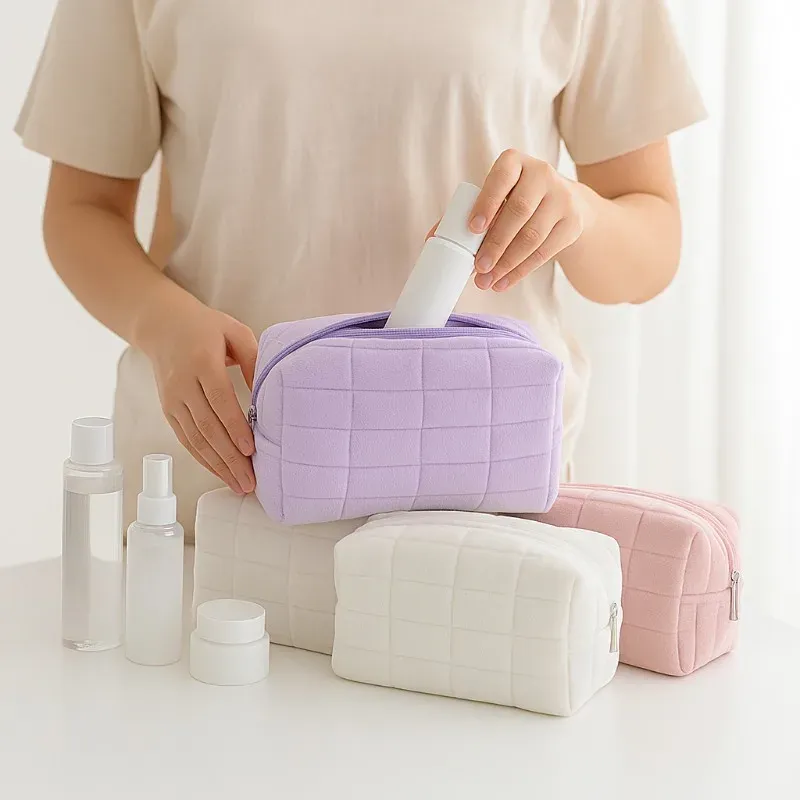 Niedliche, weiche, kleine Kosmetiktasche aus Plüsch, tragbare Reisetasche, einfarbig, mit Reißverschluss, Kulturbeutel, Aufbewahrungsorganisator für Damen, Make-up-Tasche