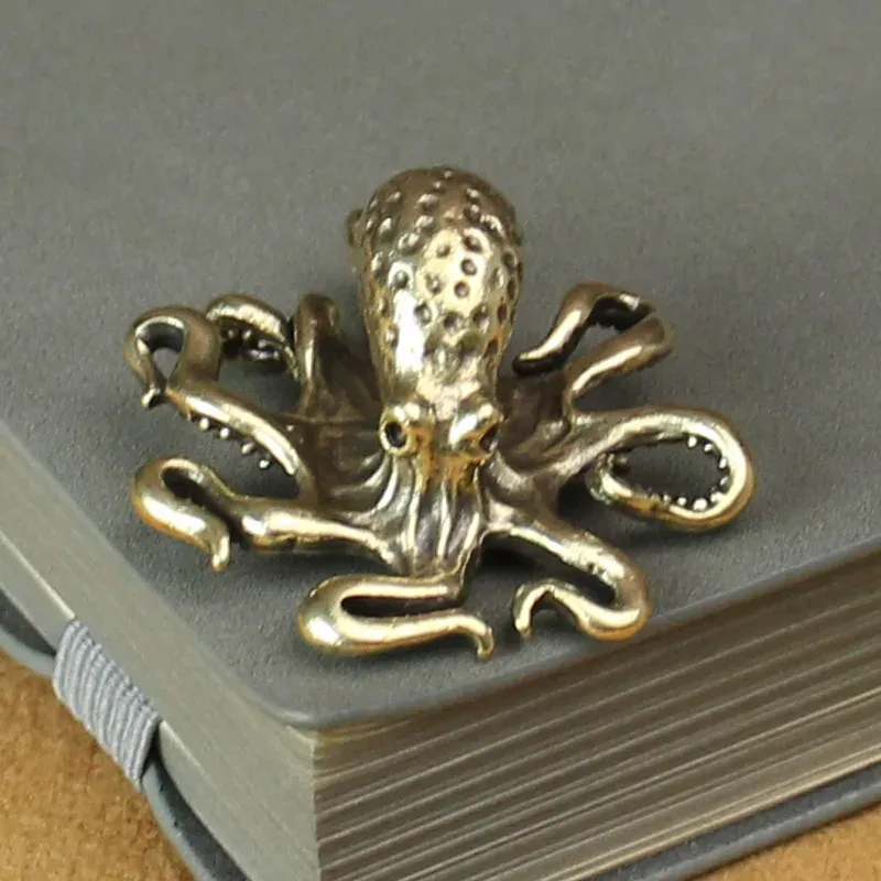 Retro Messing Octopus Ornament Miniaturen Meer Tier Figuren Desktop Kupfer Tee Haustier Handwerk Hause Dekorationen Geschenk