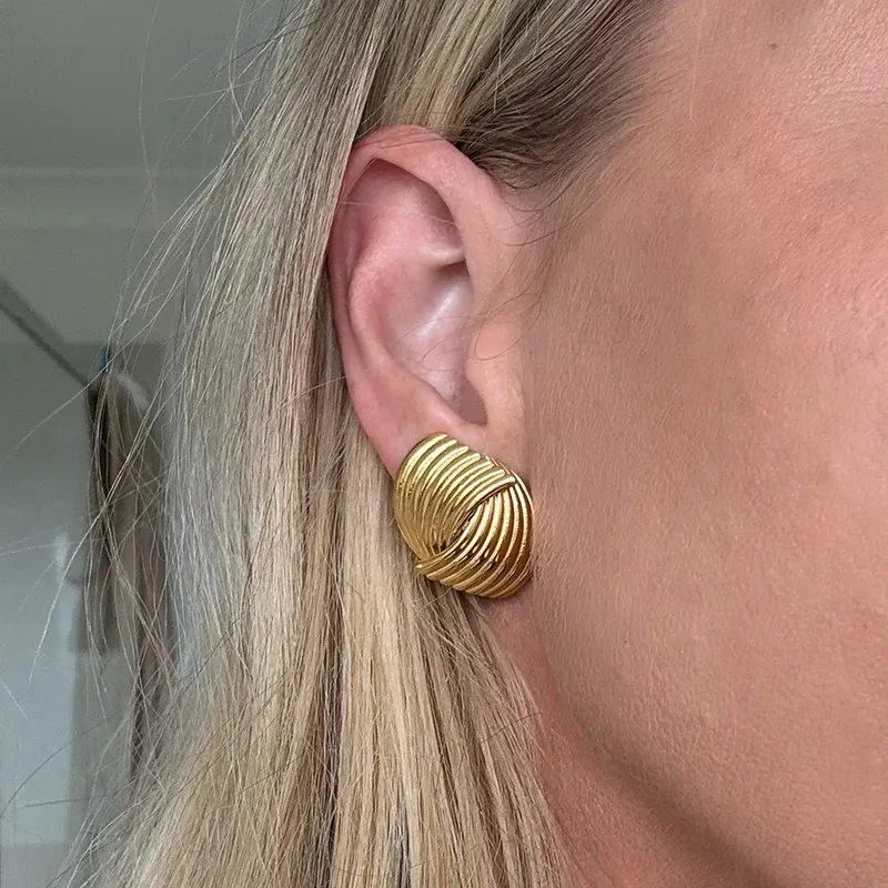 Retro strukturierte, kreuzende Ohrringe für Damen, mehrschichtig, goldfarben, Edelstahl, Statement-Ohrstecker, wasserdichter Schmuck