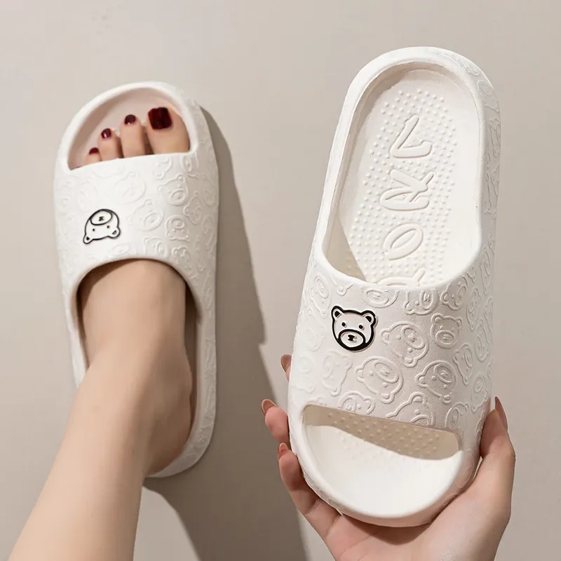 Druck Nette Bär Frauen Hausschuhe Sommer Innen Weiche Cartoon Sandalen Badezimmer Anti-slip Außen Bequeme Männer Freizeit Schuhe Paar