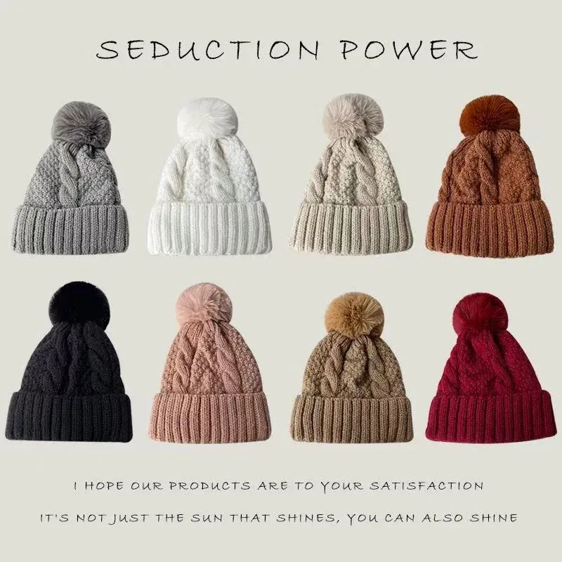 Neue Winter Twist Strick mütze für Frauen Pelz Pompon dicke Plüsch Mütze Mütze einfarbige Damen warme Ski Schnee Schädel Mützen