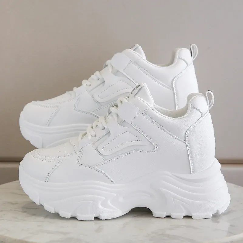 Weiße Plattform-Damen-Turnschuhe 2024, Frühling, Schnürung, dicker Boden, vulkanisierte Schuhe, Damen-Pu-Leder, atmungsaktive Sportschuhe für Damen