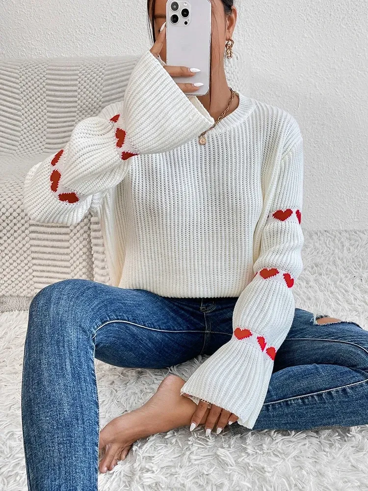 Modischer und eleganter Damen-Strickpullover mit kleinem Herz-Oberteil und Rundhalsausschnitt, einfarbig