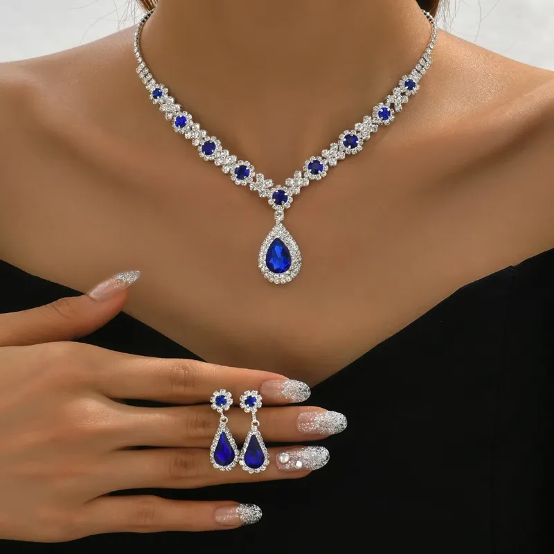 3-teiliges Damen-Set mit Kristalltröpfchen-Halskette und Ohrringen für Hochzeits- und Abendkleid-Accessoires