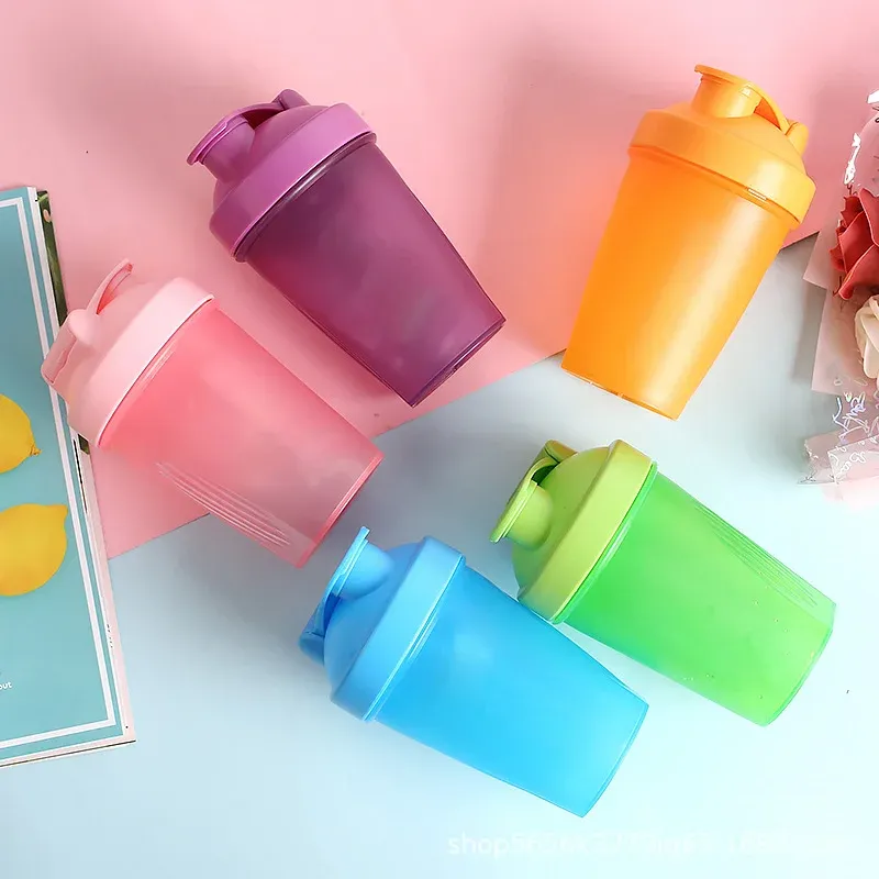 400 ml Tragbare Kunststoff Trinken Tasse Shaker Flaschen Sport Wasser Tassen Molken Protein Pulver Mixer Flasche Fitness Gym Shaker Outdoor