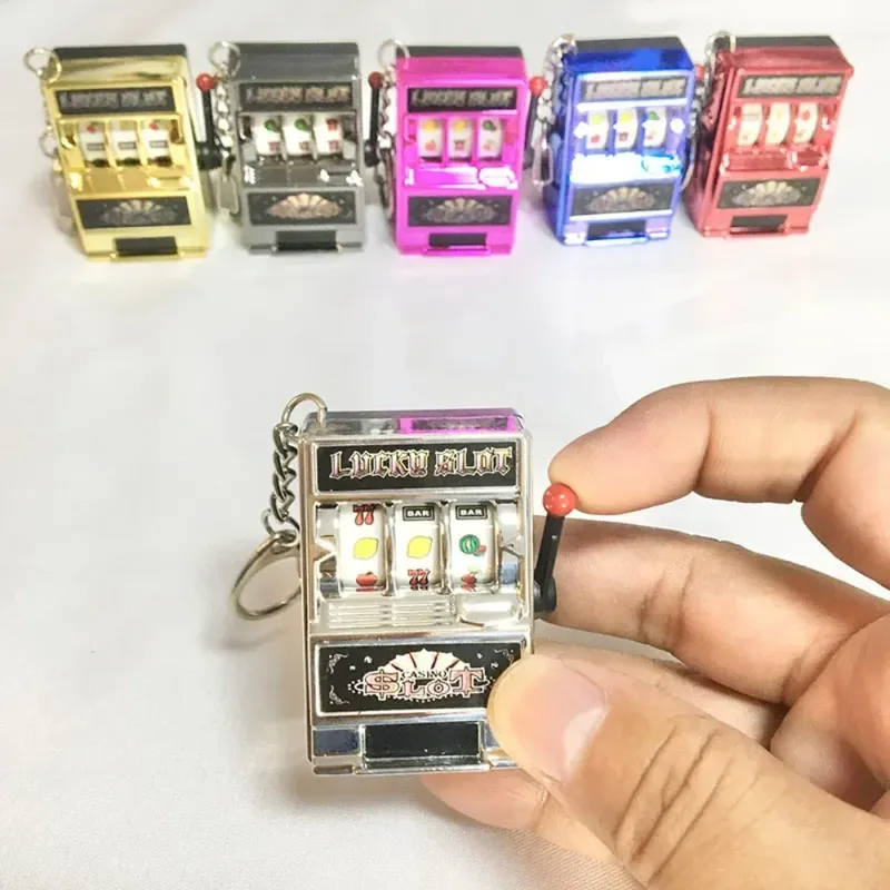 Einfache Mode Trend Schlüsselbund Spielzeug Obst Maschine Slot Maschine Schlüsselbund Personalisierte Kreative Auto Anhänger Schlüssel Ring Geschenk Zubehör