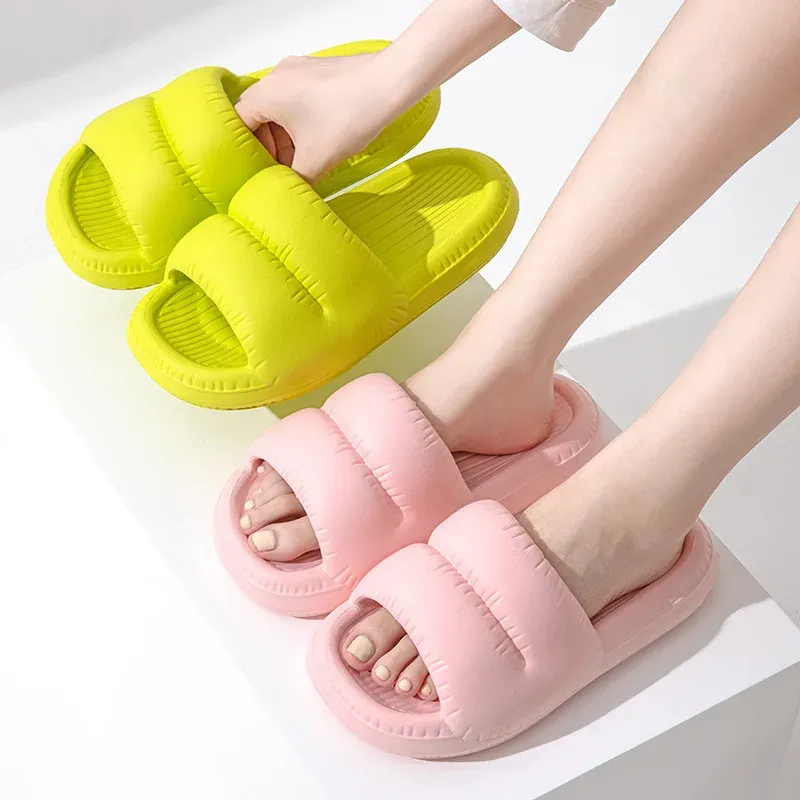 Sommer Weiche Schuhe Wolke Hausschuhe Indoor Stumm Badezimmer Anti-slip Rutsche Eva Strand Flip-Flops Männer Damen Freizeit Sandalen