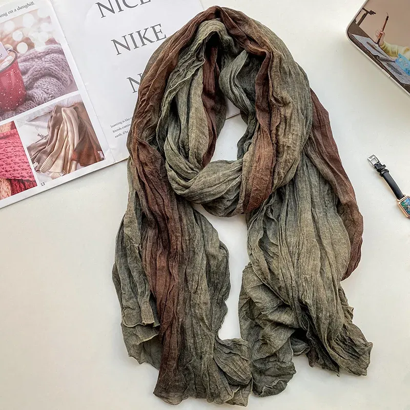 VREOVOR Retro Ethnischen Stil Schal Frauen Tie-dye Lange Falten Schrittweise Ändern Farbe Schal Koreanische Literarische Frische Baumwolle Seide