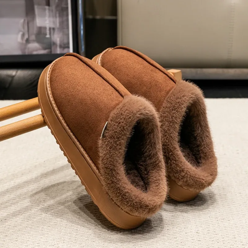 Neue flauschige Herren-Hausschuhe für den Winter mit dicker Sohle für den Innenbereich, rutschfest und warm zu Hause mit Fellfutter für Paare
