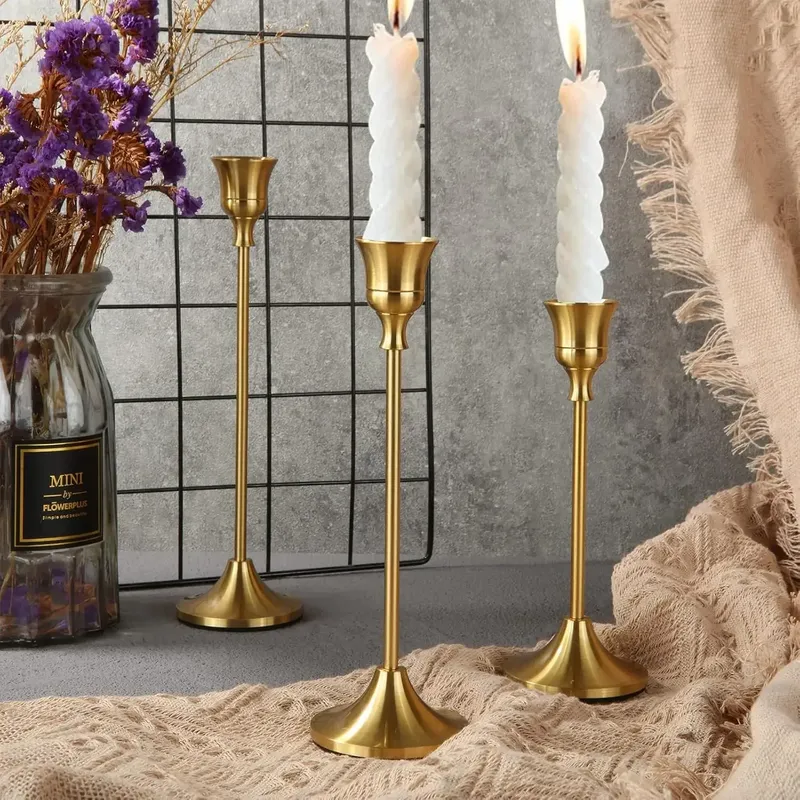 Set aus 3 Vintage Eleganten Metall- und Aluminium-Tischkerzenhaltern, Geeignet für Hochzeitstag, Heim- und Hoteldekoration
