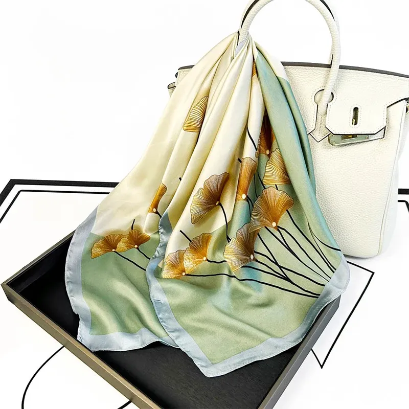 Ginkgoblatt-bedruckter Schal für Damen, neues Modell, emulierte Seide, Pflanzenbedruckte Schals, modische, vielseitige Kleidung, Taschenzubehör, Schal