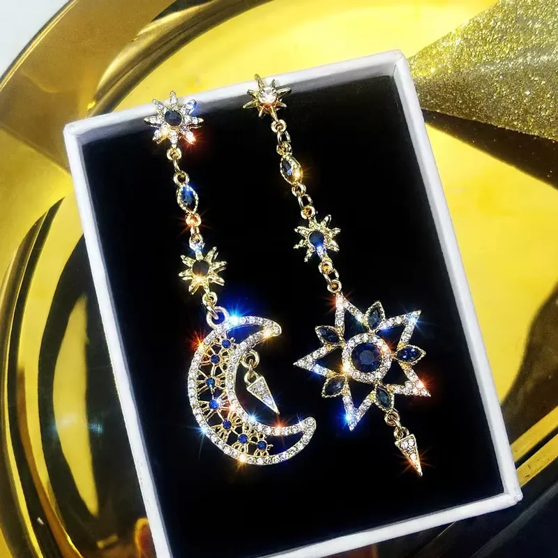 Elegante silberfarbene asymmetrische Stern- und Mond-Ohrringe, lange Statement-Quaste, funkelnde personalisierte Ohrringe, Schmuck