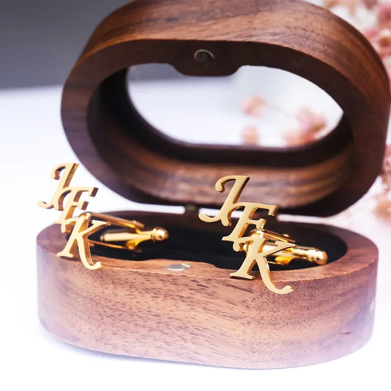 Tangula Manschettenknöpfe mit individuellen Initialen, Herren-Manschettenknöpfe aus Edelstahl mit transparenter Holzkiste, personalisierbar, Hochzeitsschmuck, Geschenke