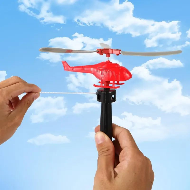 1/3/6 PCS Kinder Outdoor-Sport Fliegendes Spielzeug Griff Zugdraht Flugzeuge Spielzeug Fliegender Spielzeughubschrauber für Kinder, 360 °   Rotierender Hubschrauber