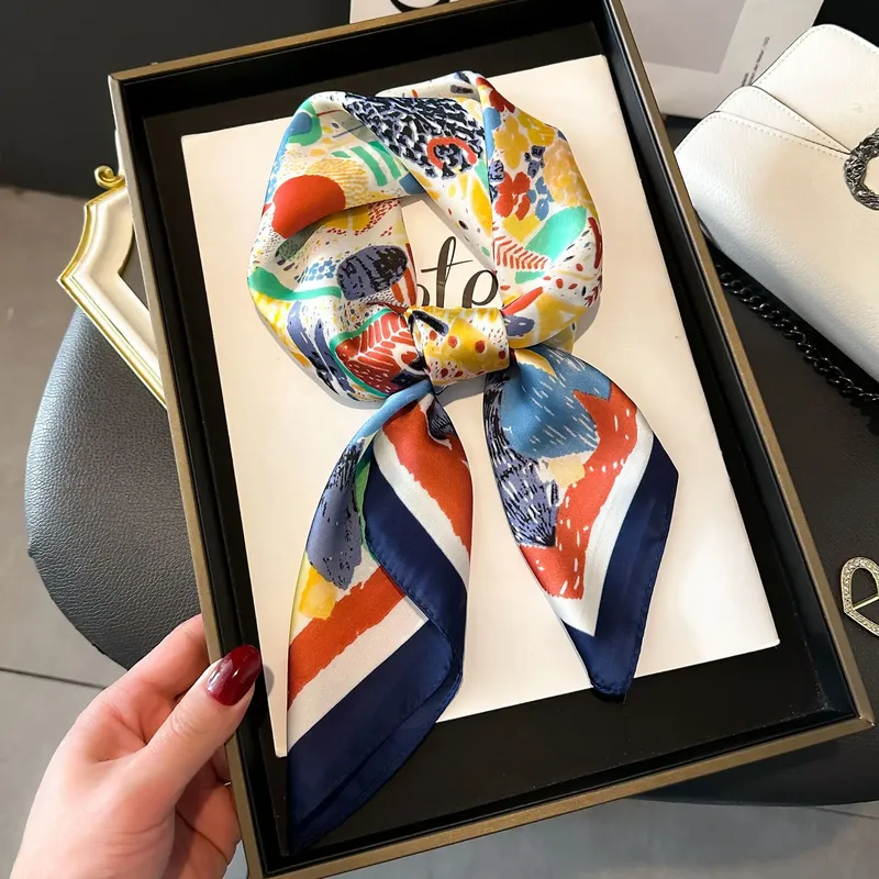 Neue Luxus Pferd Muster Seide Quadrat Schal Frauen Weiche Satin Haarband Halstuch Büro Hijab Stirnband Foulard Tasche Bänder Geschenk