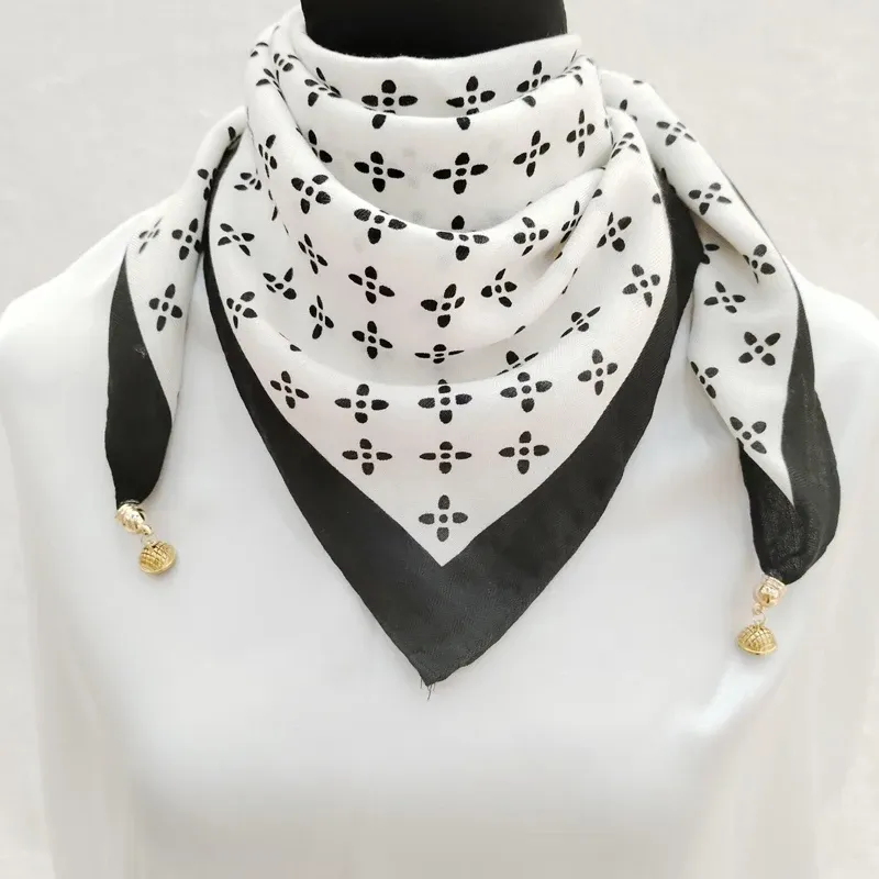Luxuriöser Seidenschal mit Magnetverschluss für Damen, Weicher Satin-Halstuch, Herbst-Winter Wärmeschutz, Modischer Quadratischer Schal
