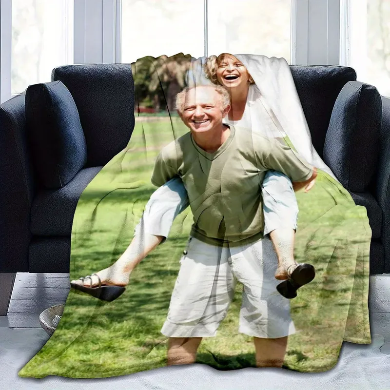 Maßgeschneiderte personalisierte Outdoor-Decke, persönliche Foto-Erinnerungen, Flanelldecke – individuelle warme Fotos, weich und warm für Sofa, Bett, Büro, Auto und Outdoor-Reisen – Halloween, Thanksgiving, Geburtstag, Hochzeit, Paare, Abschlussfeier, Party, Festival, perfektes Geschenk für Männer und Frauen